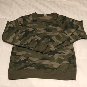 Old Navy Camo crewneck sweatshirt